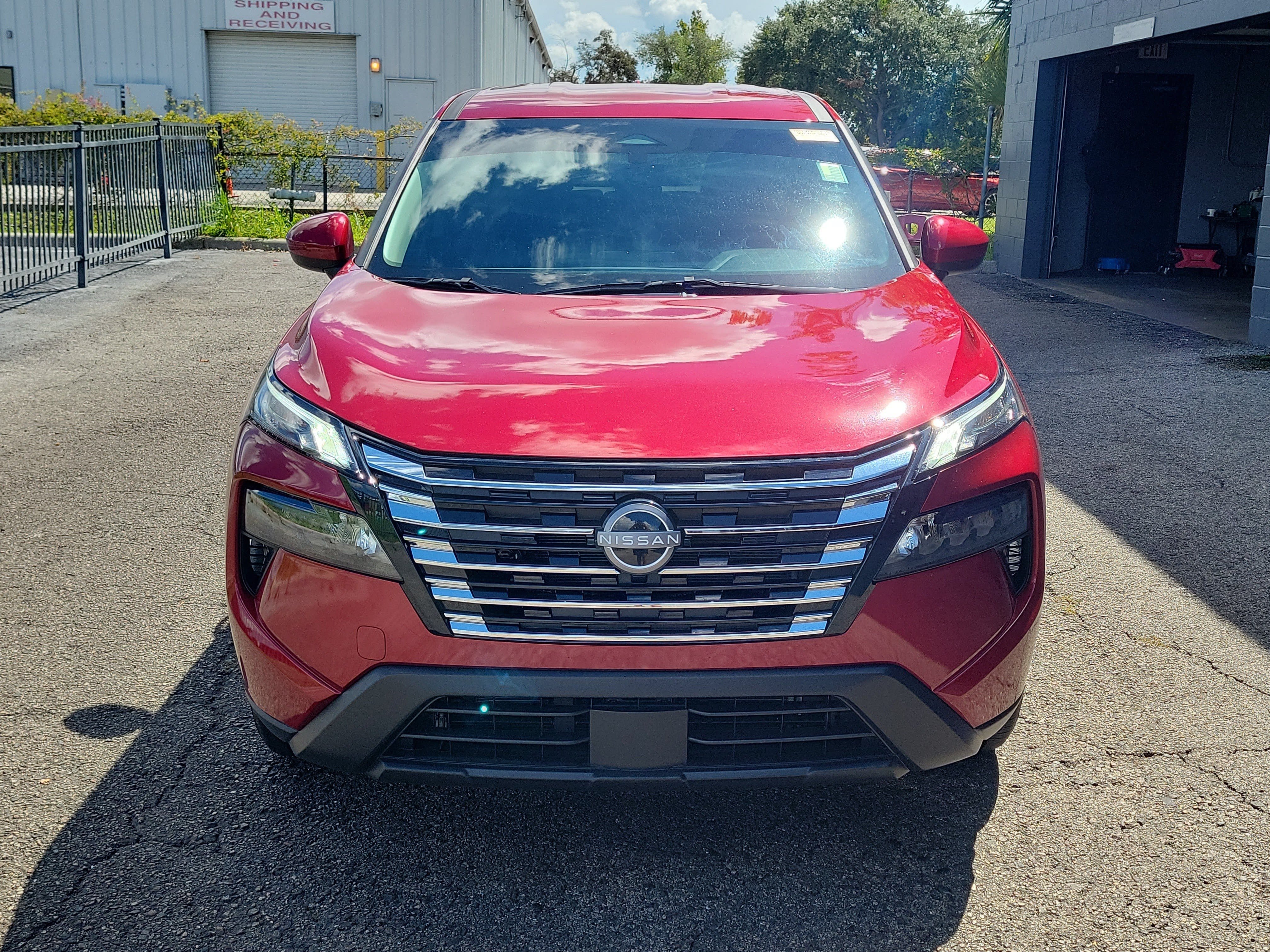 Certified 2026 Nissan Rogue SV FWD image 2