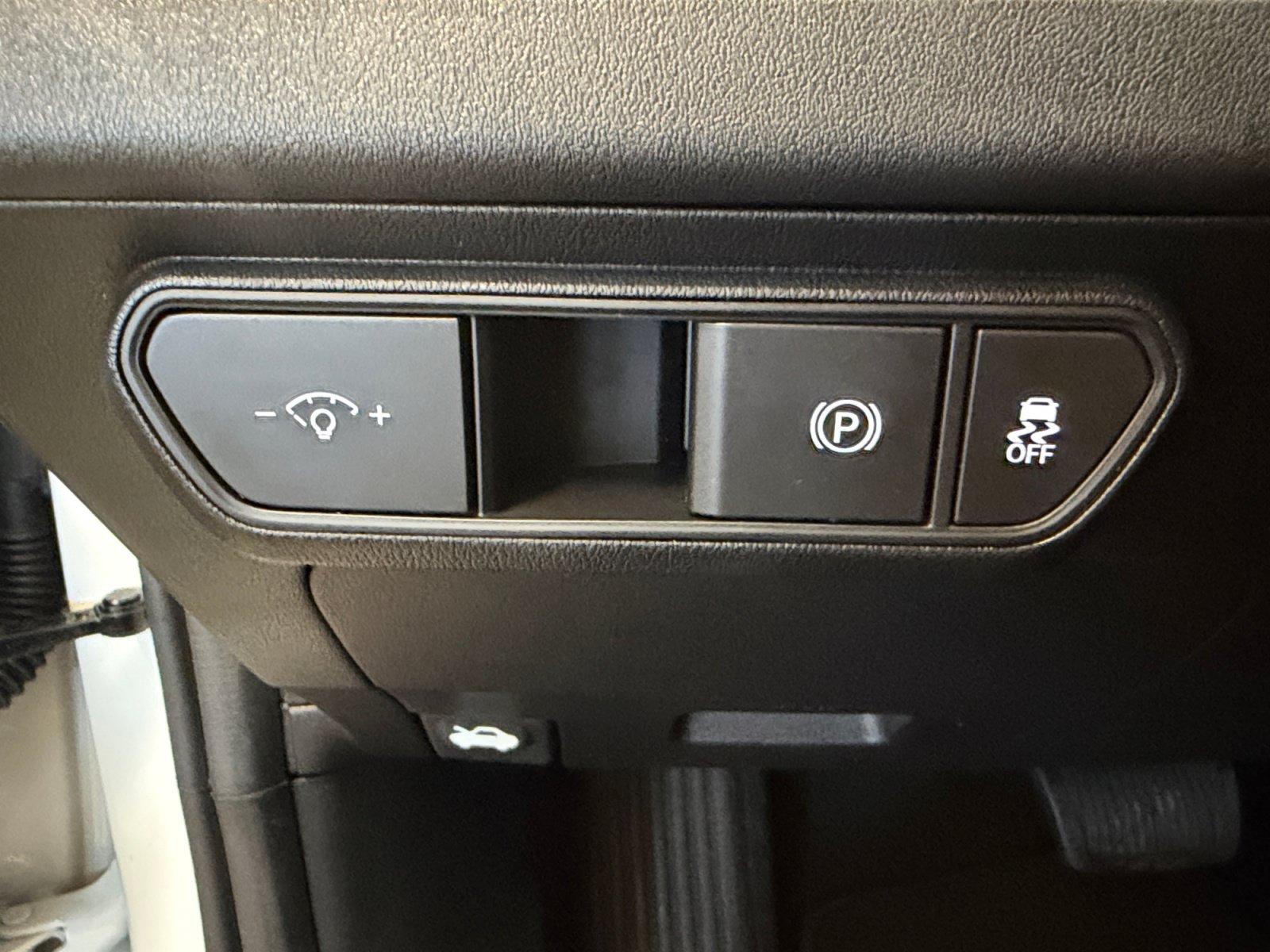 Used 2025 Kia K4 FWD image 25