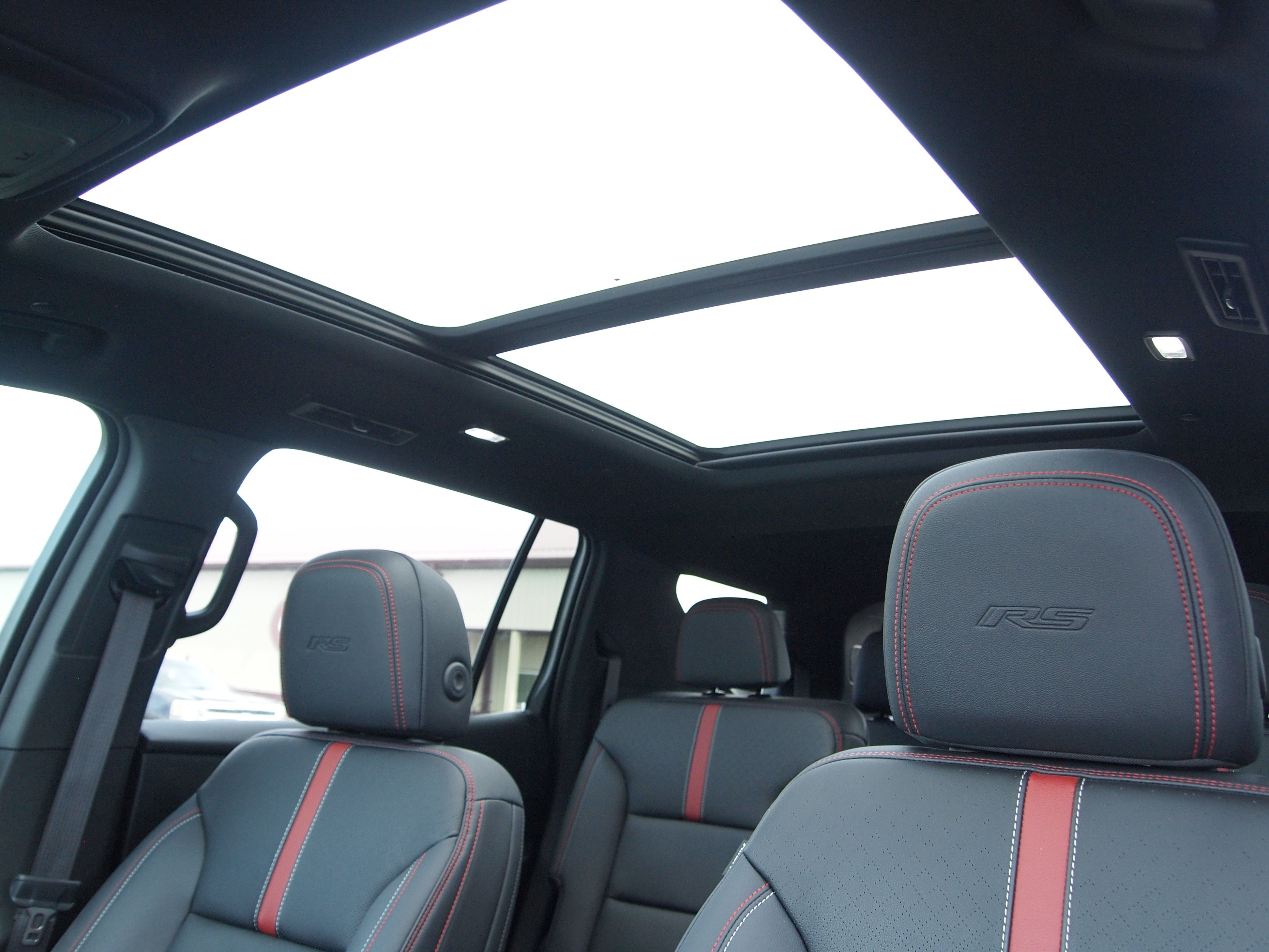 Used 2024 Chevrolet Traverse RS w/ LPO, Floor Liner Package AWD/4WD image 24