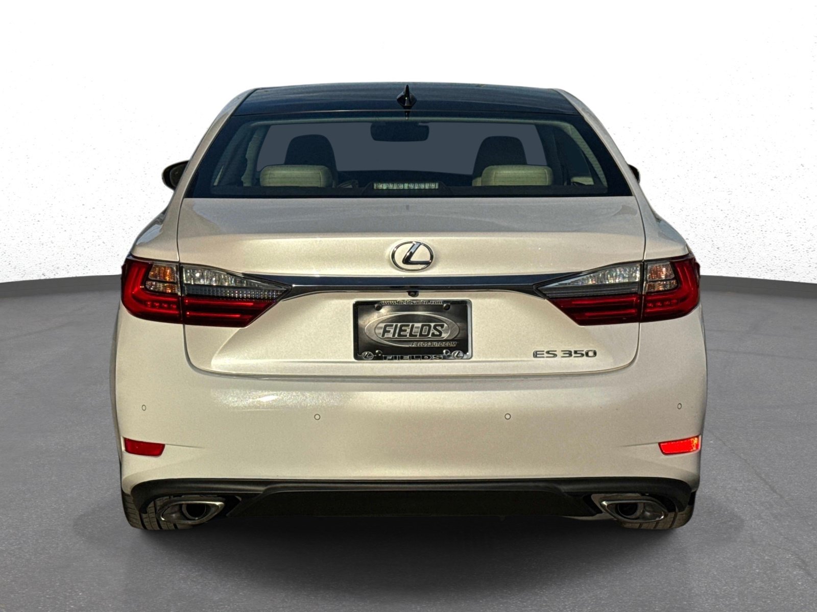 Used 2016 Lexus ES 350 w/ Ultra Luxury Package FWD image 4