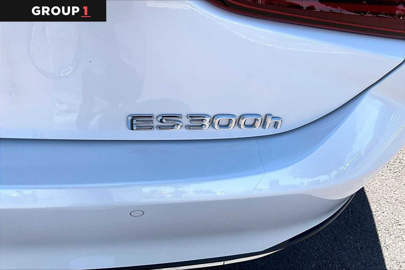 Used 2025 Lexus ES 300h w/ Premium Package FWD image 30