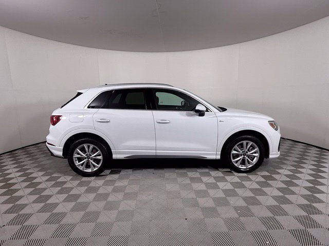 Certified 2024 Audi Q3 2.0T Premium Plus AWD/4WD image 9