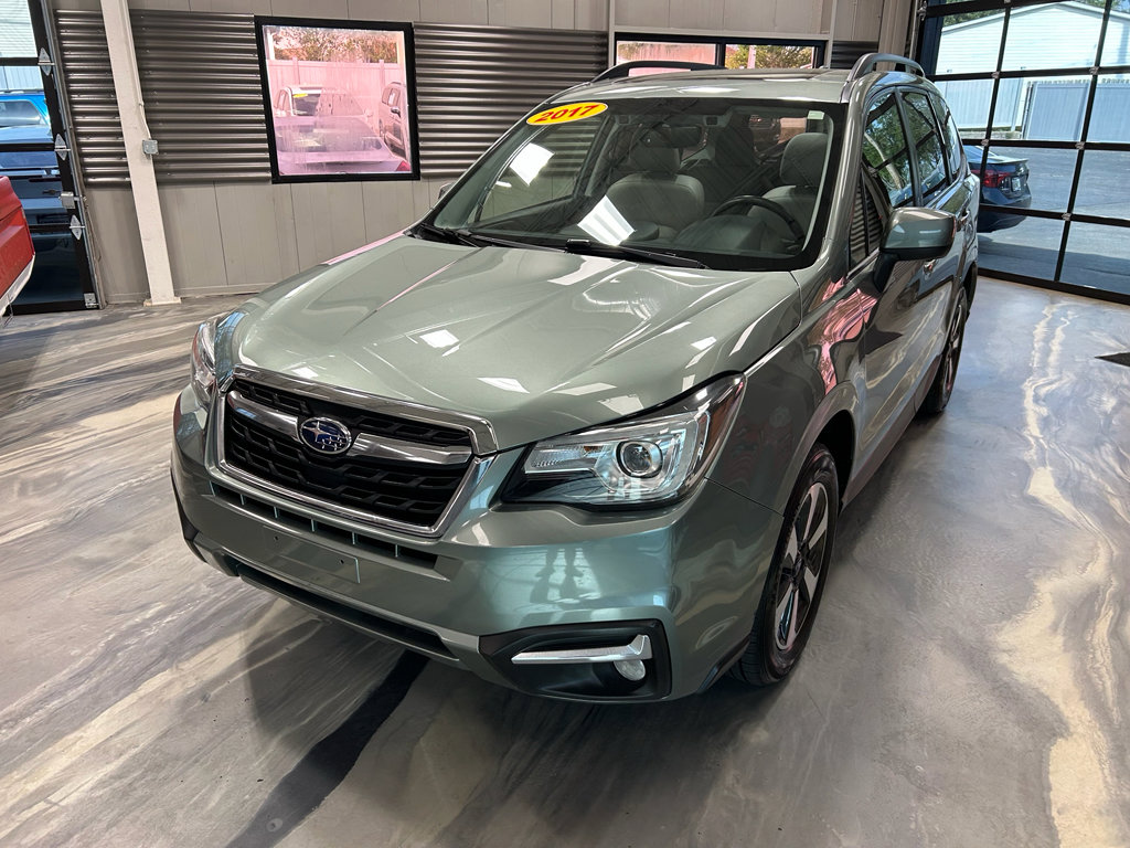 Used 2017 Subaru Forester 2.5i Limited AWD/4WD image 3