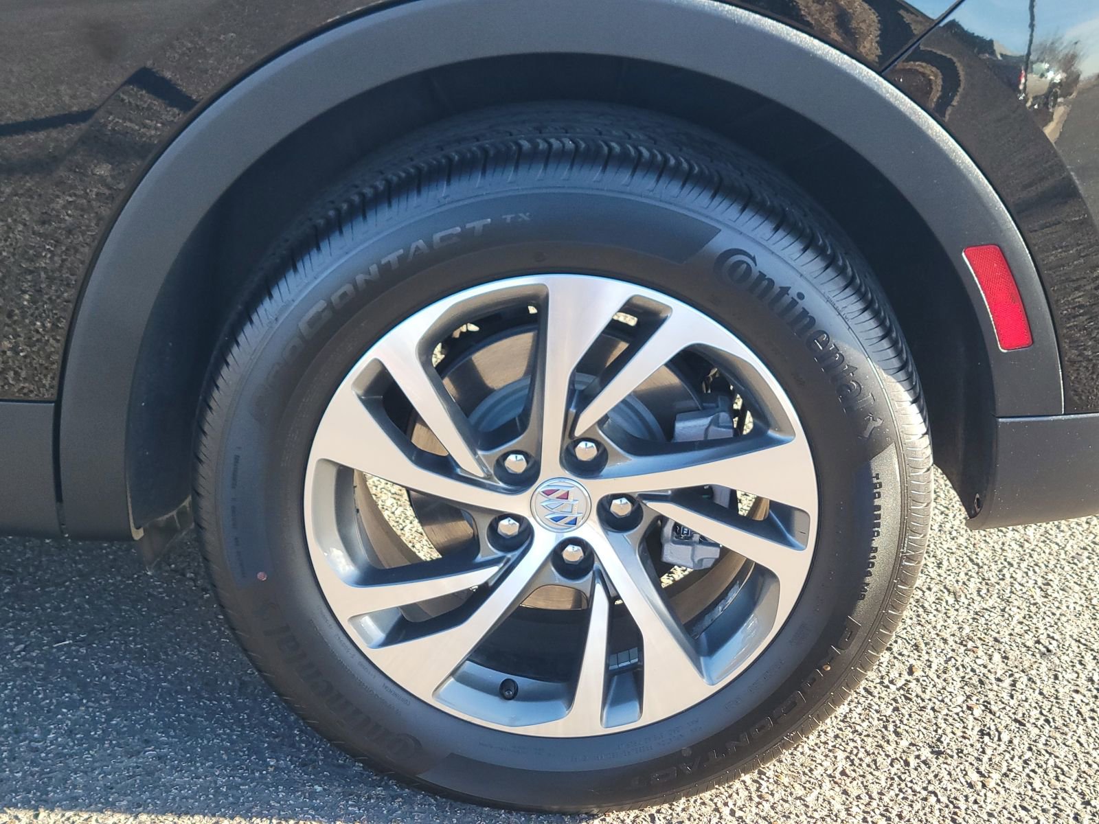 Used 2023 Buick Envision Essence image 13