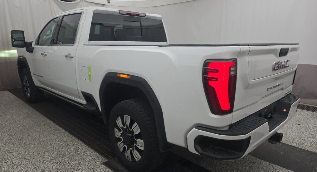 Used 2024 GMC Sierra 2500 Denali w/ Denali Reserve Package image 6