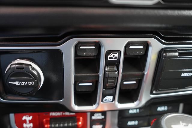 Certified 2025 Jeep Wrangler Unlimited Rubicon 4xe w/ Safety Group image 26