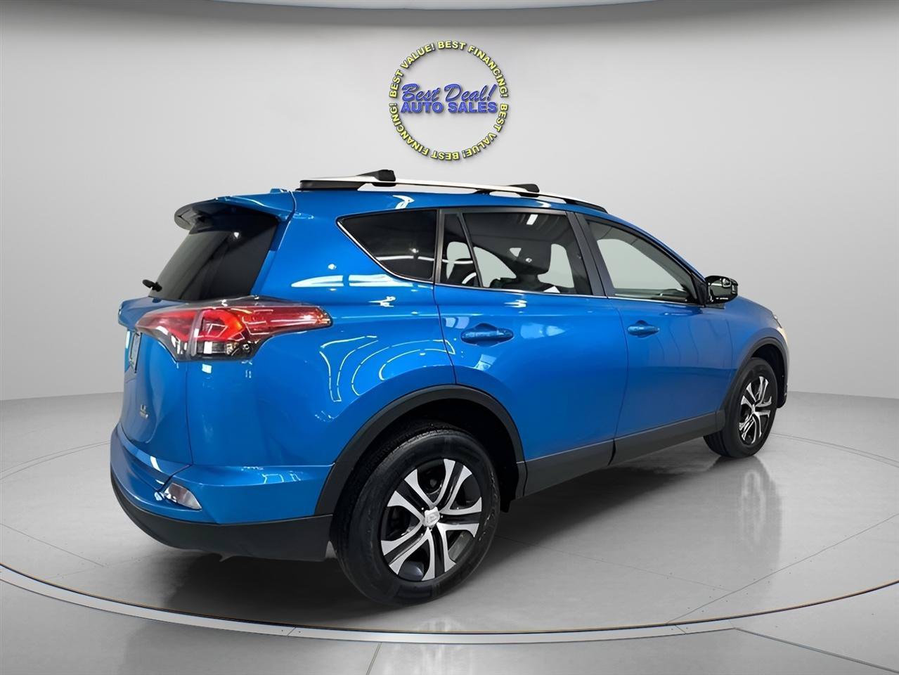 Used 2016 Toyota RAV4 LE AWD/4WD image 5
