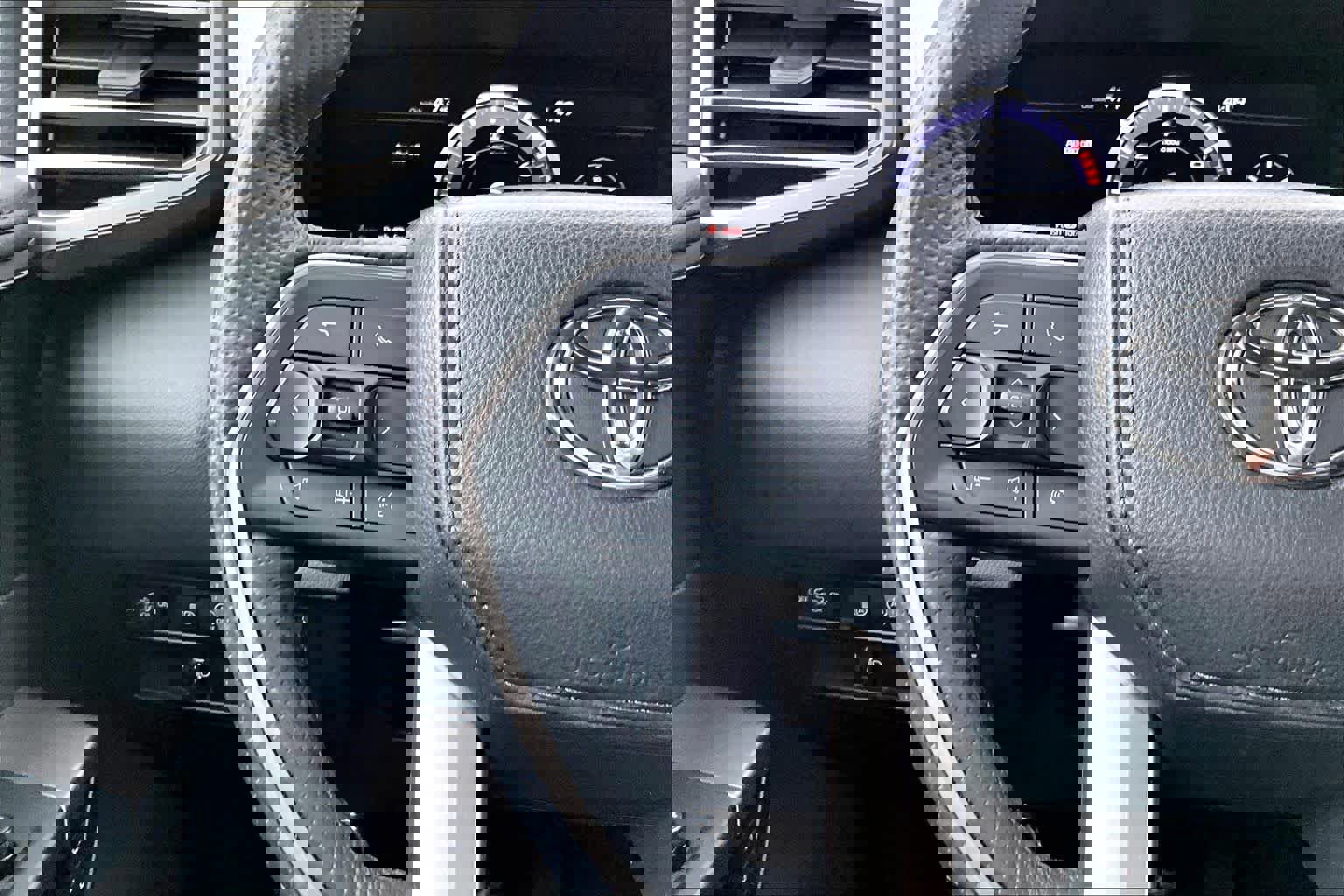 Used 2025 Toyota Tundra Limited image 23