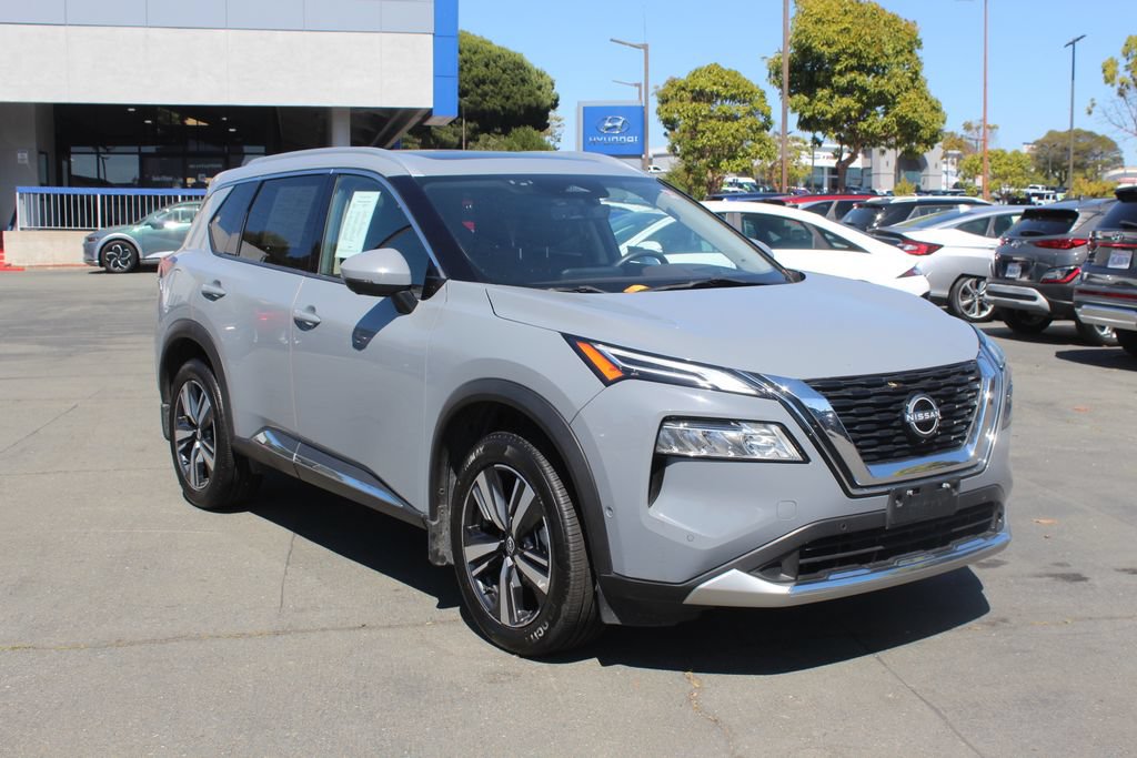 Used 2023 Nissan Rogue Platinum w/ Platinum Premium Package FWD image 5