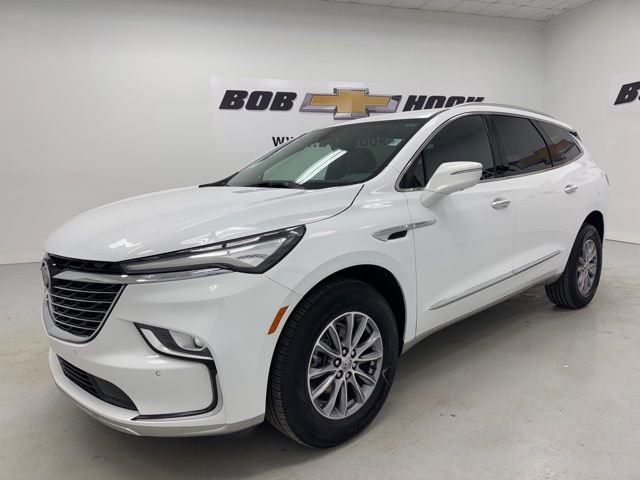 Used 2023 Buick Enclave Essence