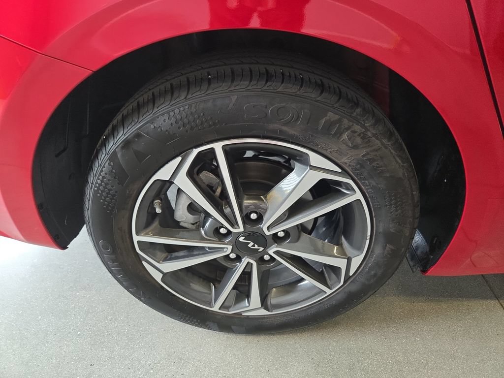 Used 2024 Kia Forte LXS FWD image 27