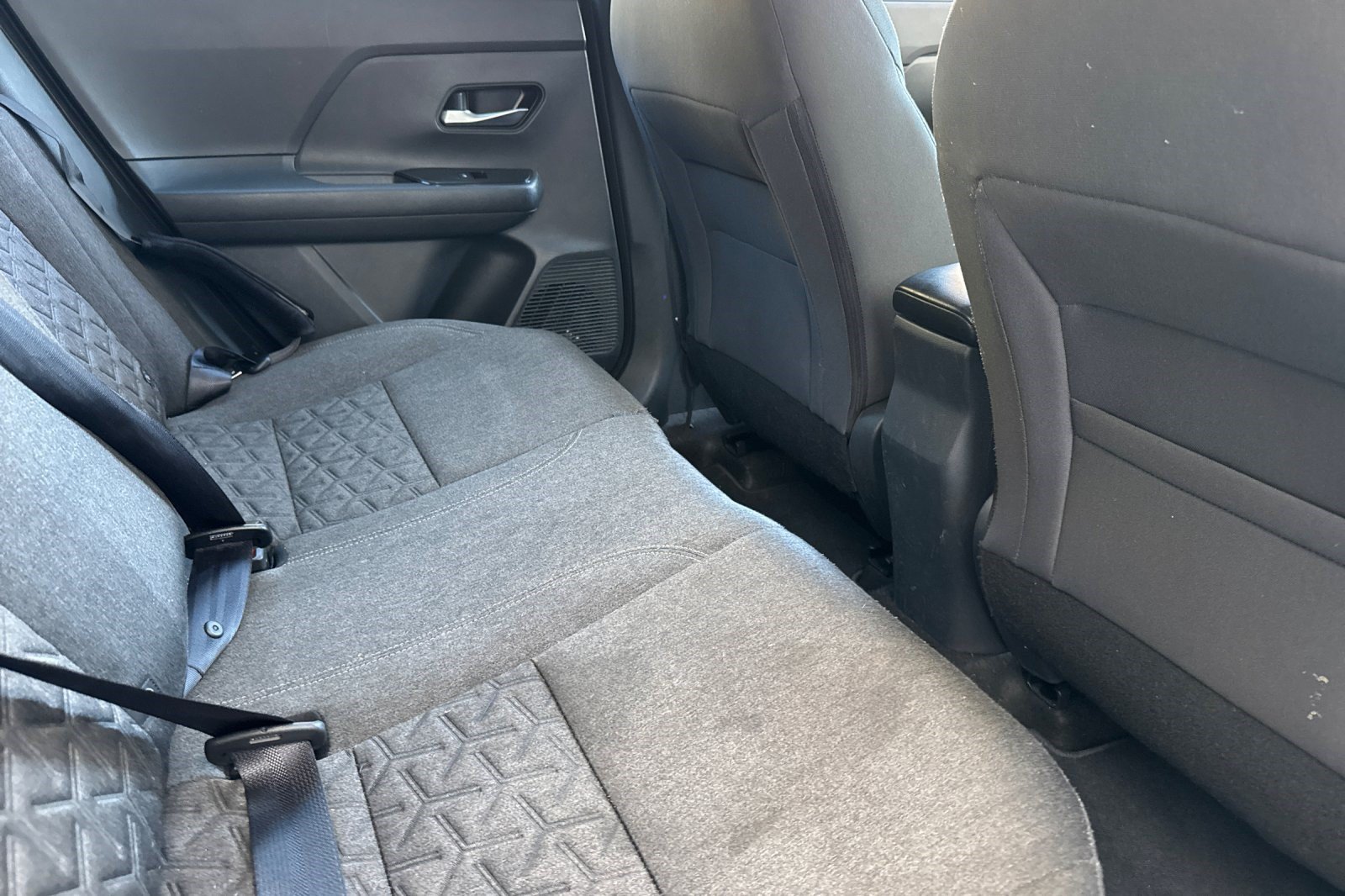 Used 2025 Nissan Kicks SV FWD image 32