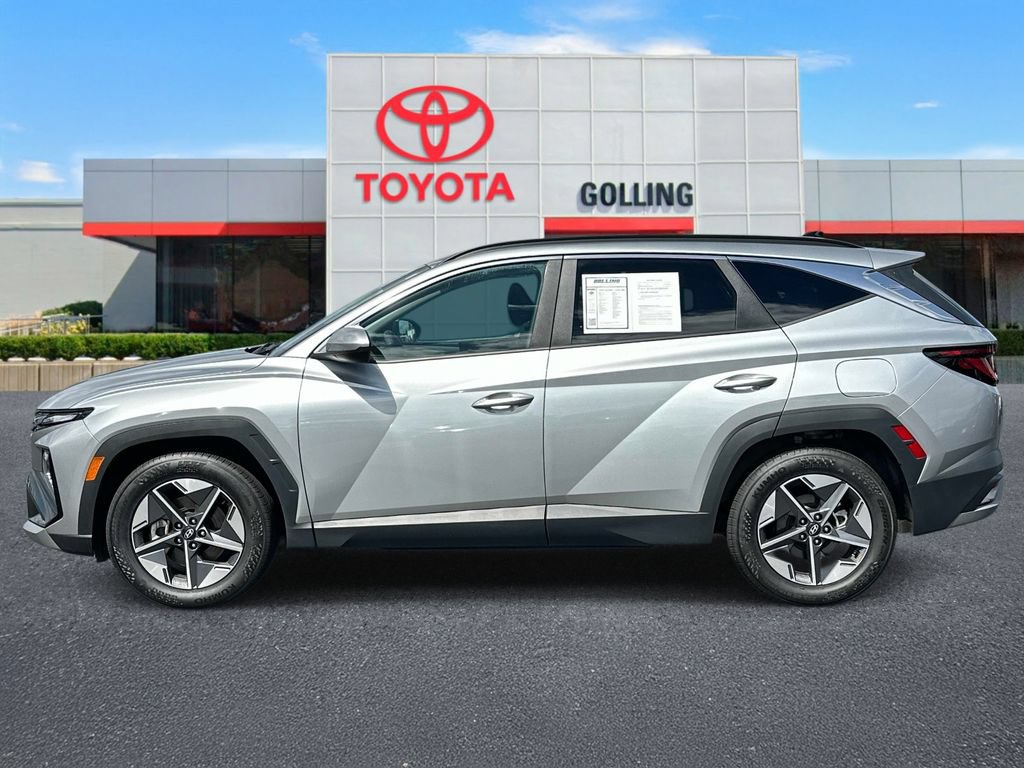 Used 2025 Hyundai Tucson SEL FWD image 2