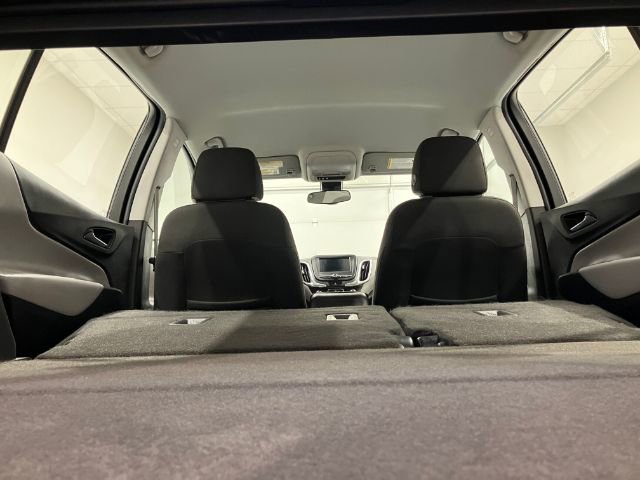 Used 2020 Chevrolet Equinox LS image 37