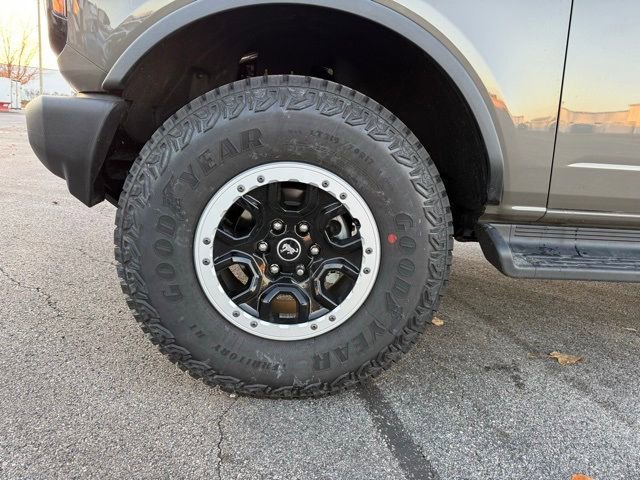 New 2025 Ford Bronco Outer Banks w/ Sasquatch Package image 13