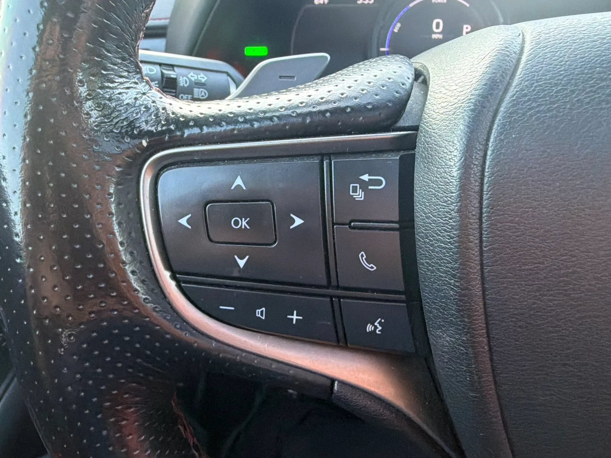 Used 2020 Lexus UX 250h F Sport w/ F Sport Premium Package AWD/4WD image 21