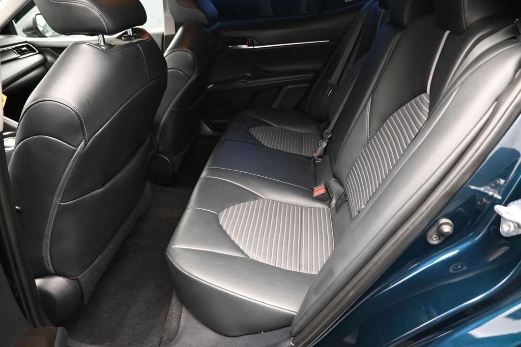 Used 2021 Toyota Camry SE FWD image 12