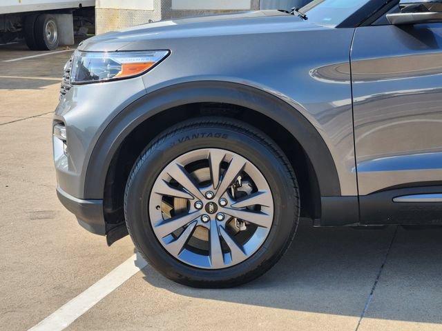 Used 2023 Ford Explorer XLT w/ Equipment Group 202A AWD/4WD image 15