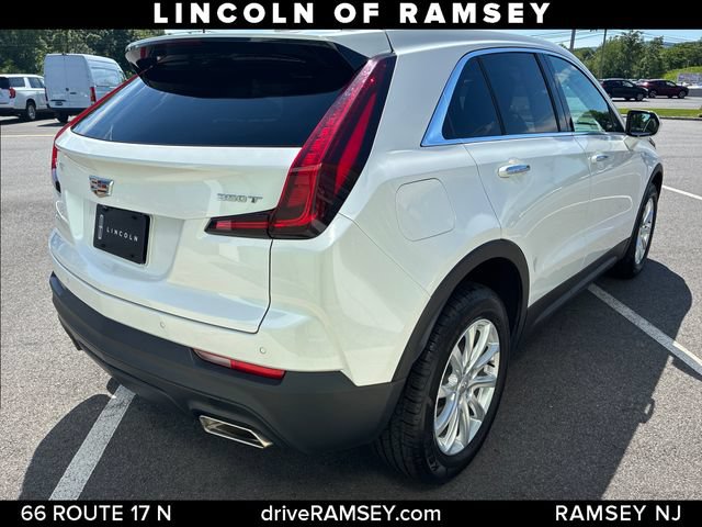 Used 2022 Cadillac XT4 Luxury w/ Cold Weather Package AWD/4WD image 7