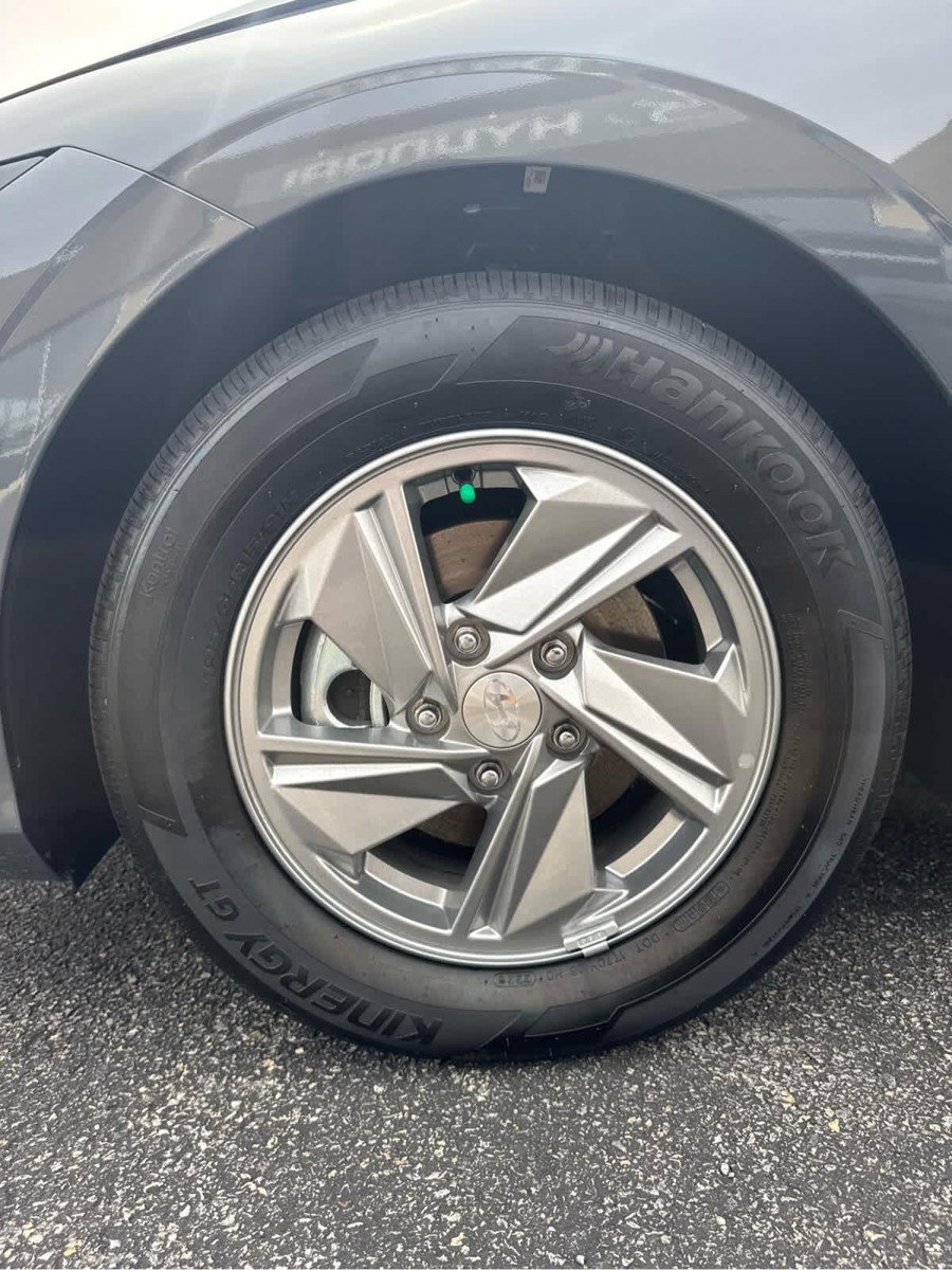 New 2026 Hyundai Elantra SE FWD image 17