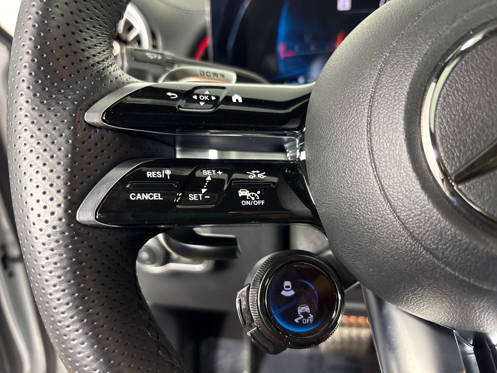 Used 2024 Mercedes-Benz GLB 35 AMG 4MATIC image 13