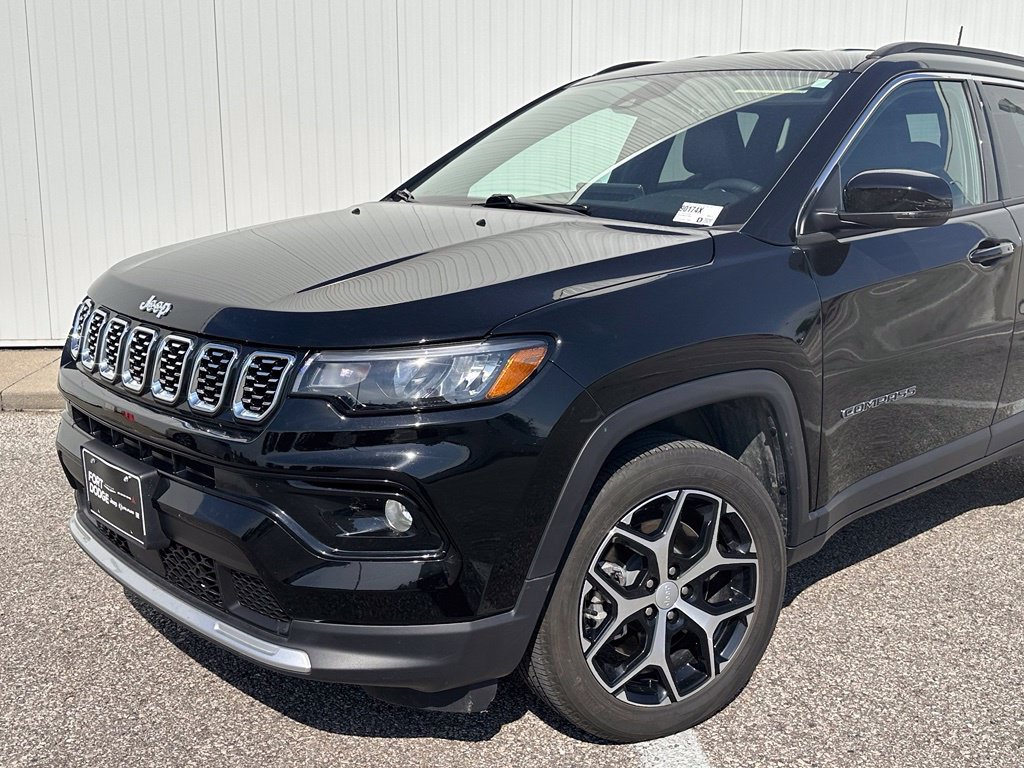 Used 2024 Jeep Compass Limited AWD/4WD image 2