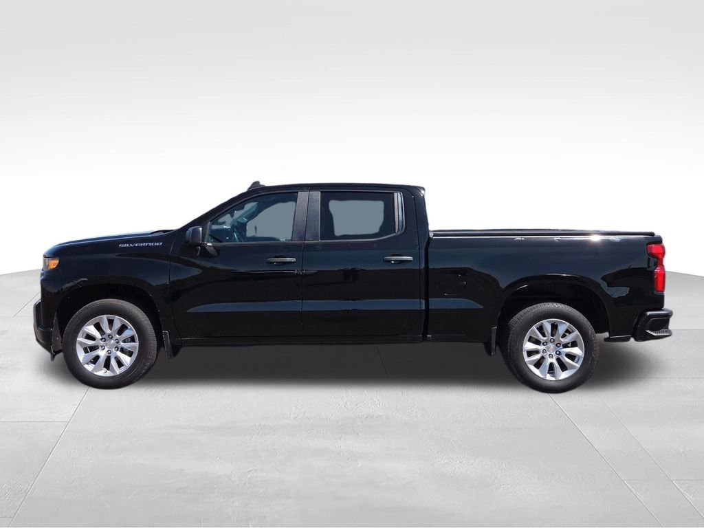 Used 2022 Chevrolet Silverado 1500 Custom w/ Safety Confidence Package AWD/4WD image 2