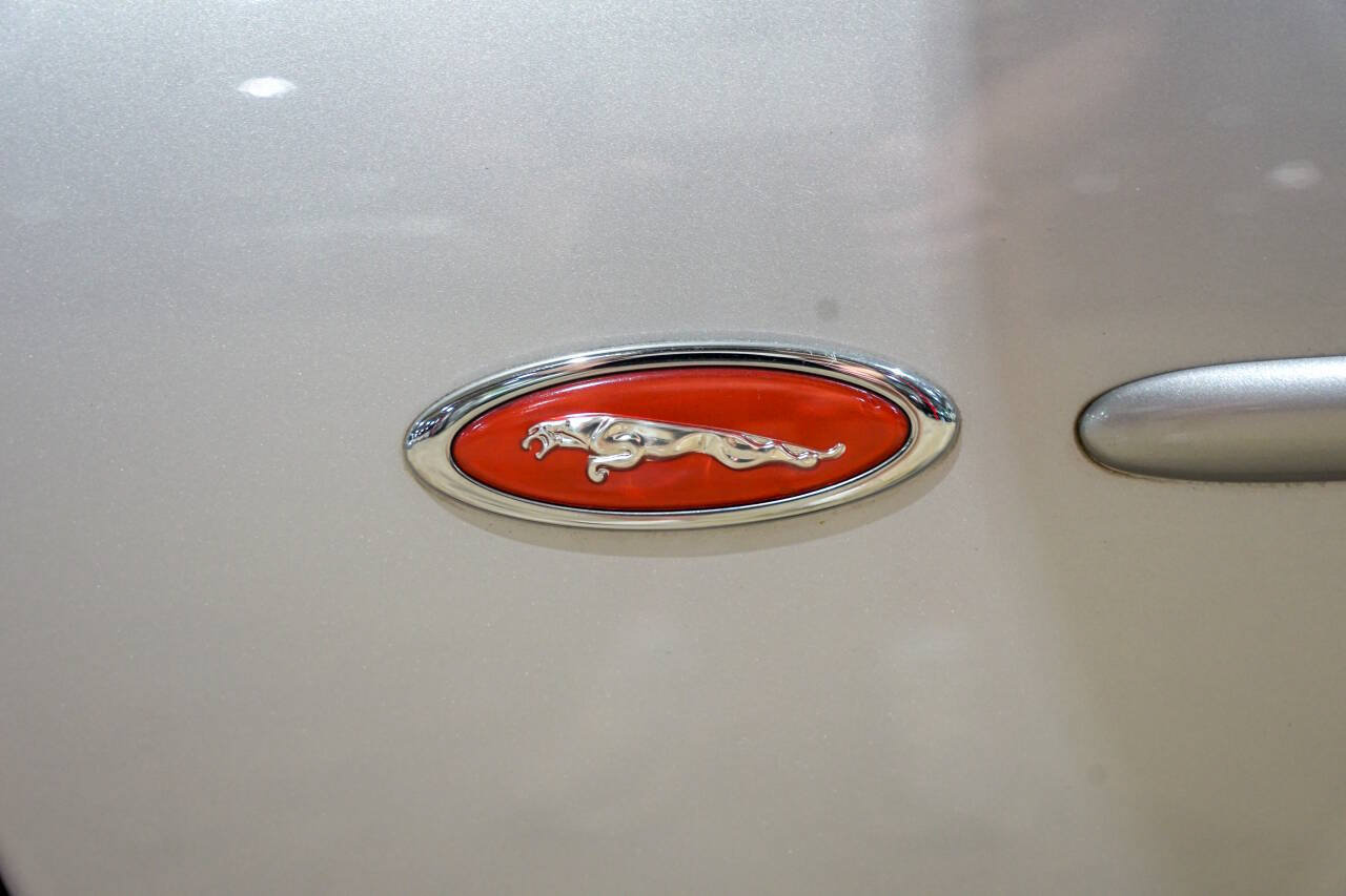 Used 2001 Jaguar XK8 Convertible RWD image 36