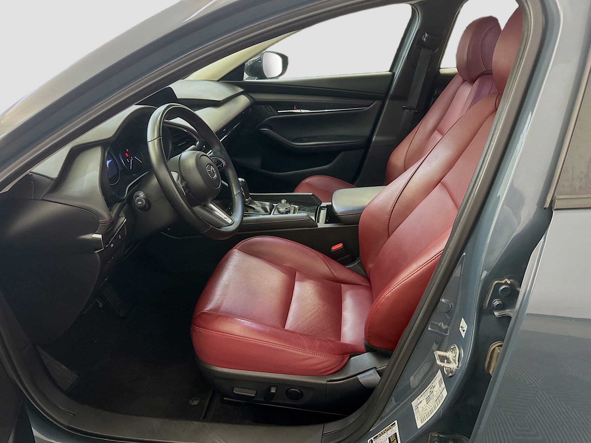 Used 2025 MAZDA MAZDA3 s image 13