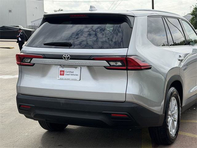 Certified 2025 Toyota Grand Highlander FWD image 7