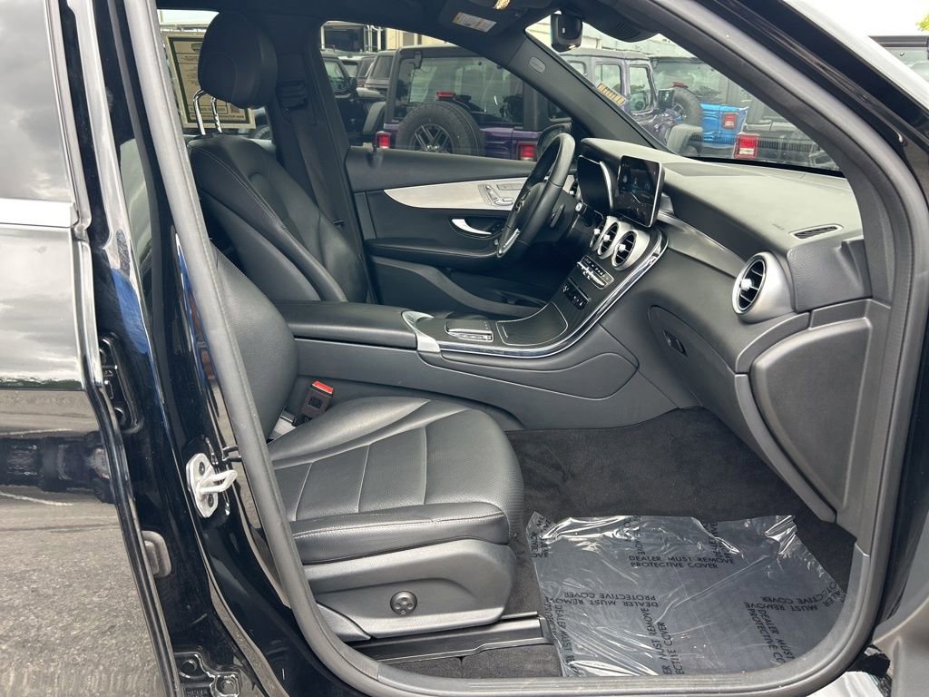 Used 2022 Mercedes-Benz GLC 300 image 21