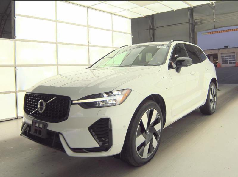 Used 2024 Volvo XC60 T8 Plus w/ Protection Package Premier AWD/4WD image 20