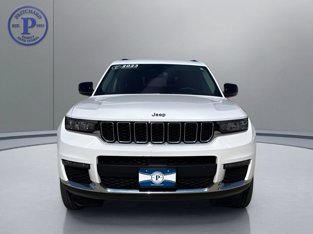 Used 2023 Jeep Grand Cherokee L Limited AWD/4WD image 2