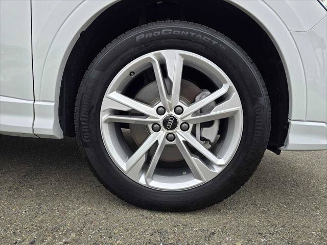 Certified 2023 Audi Q3 2.0T Premium w/ Convenience Package AWD/4WD image 9