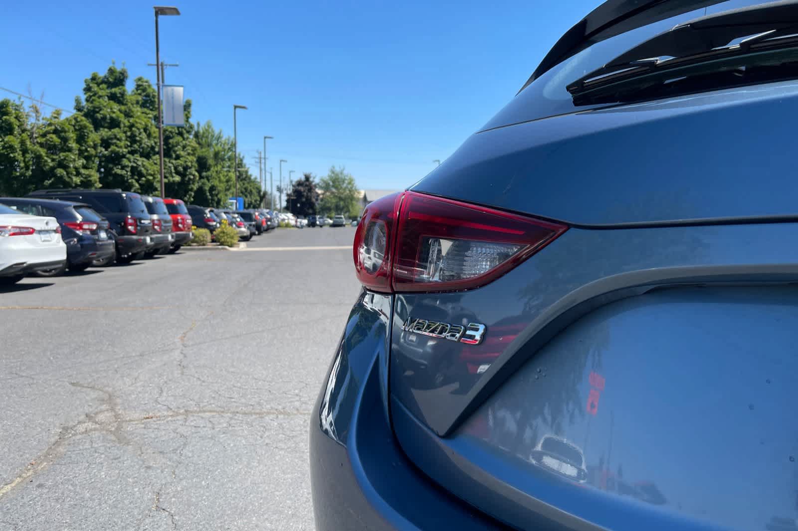 Used 2015 MAZDA MAZDA3 i Touring FWD image 14