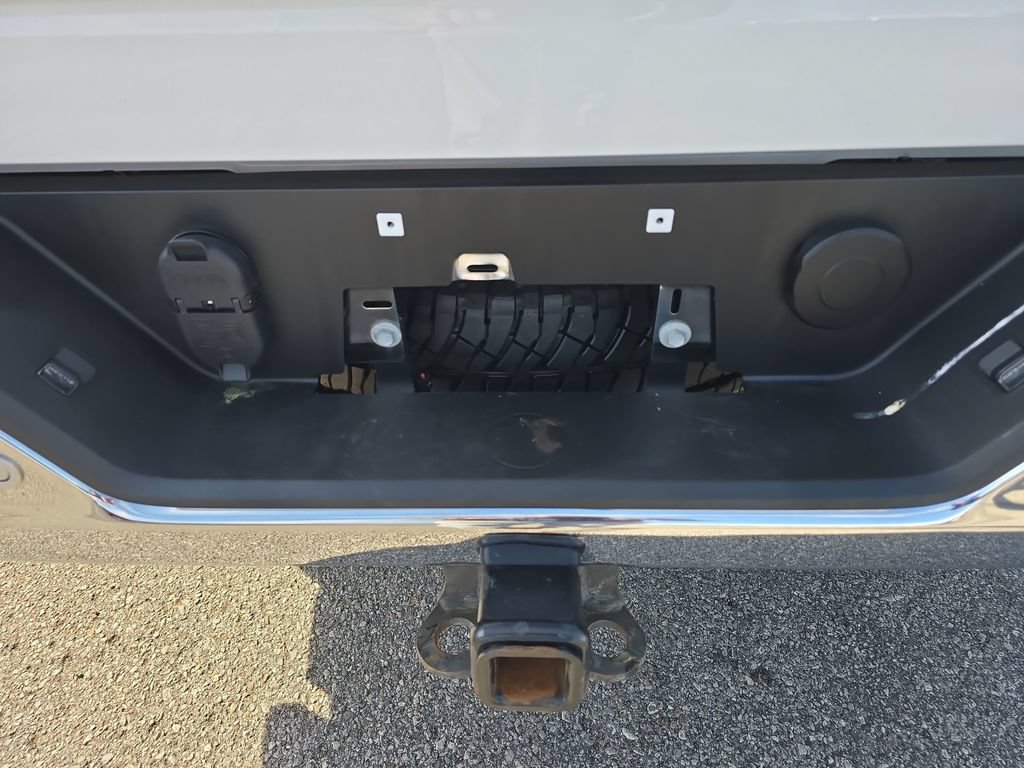 Used 2025 Chevrolet Silverado 3500 W/T AWD/4WD image 17