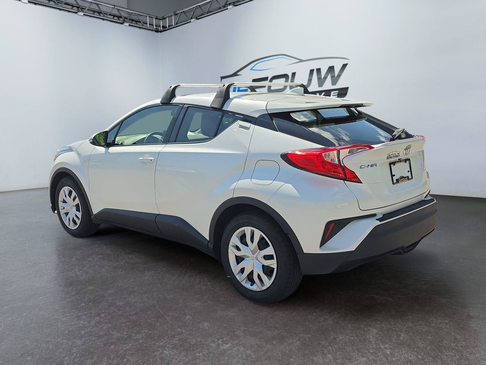 Used 2021 Toyota C-HR LE FWD image 5