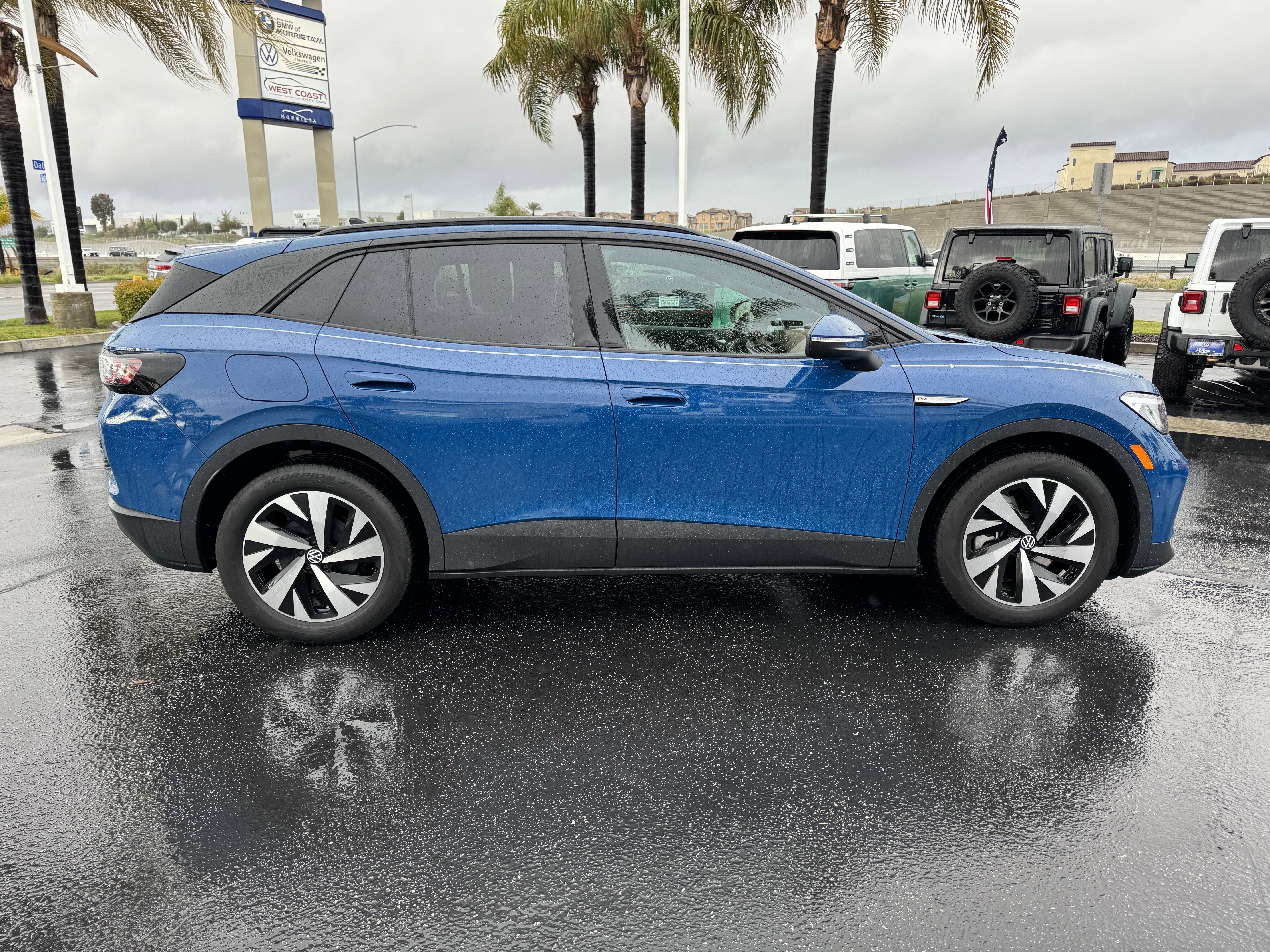 Used 2025 Volkswagen ID.4 Pro image 11