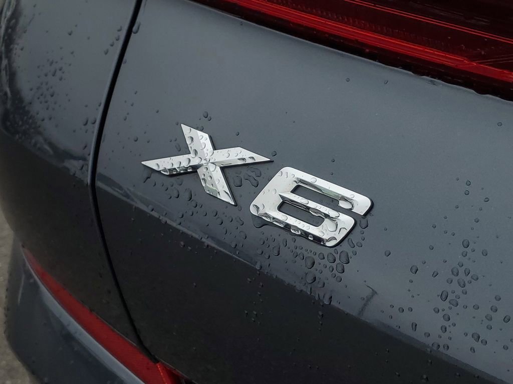 Used 2021 BMW X6 xDrive40i w/ M Sport Package image 8