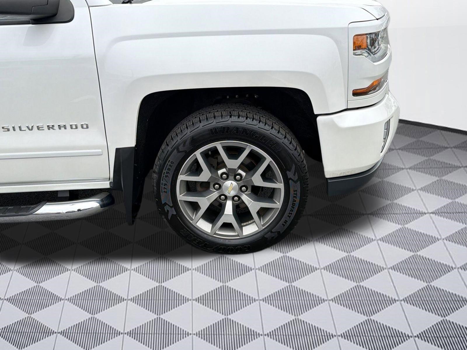 Used 2018 Chevrolet Silverado 1500 LT w/ All Star Edition image 11