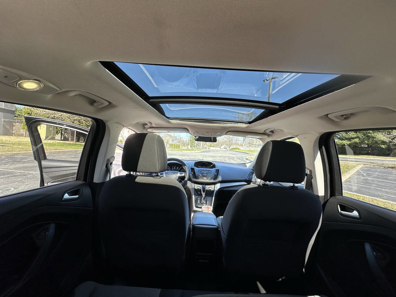 Used 2016 Ford Escape SE w/ SE Cold Weather Package image 24