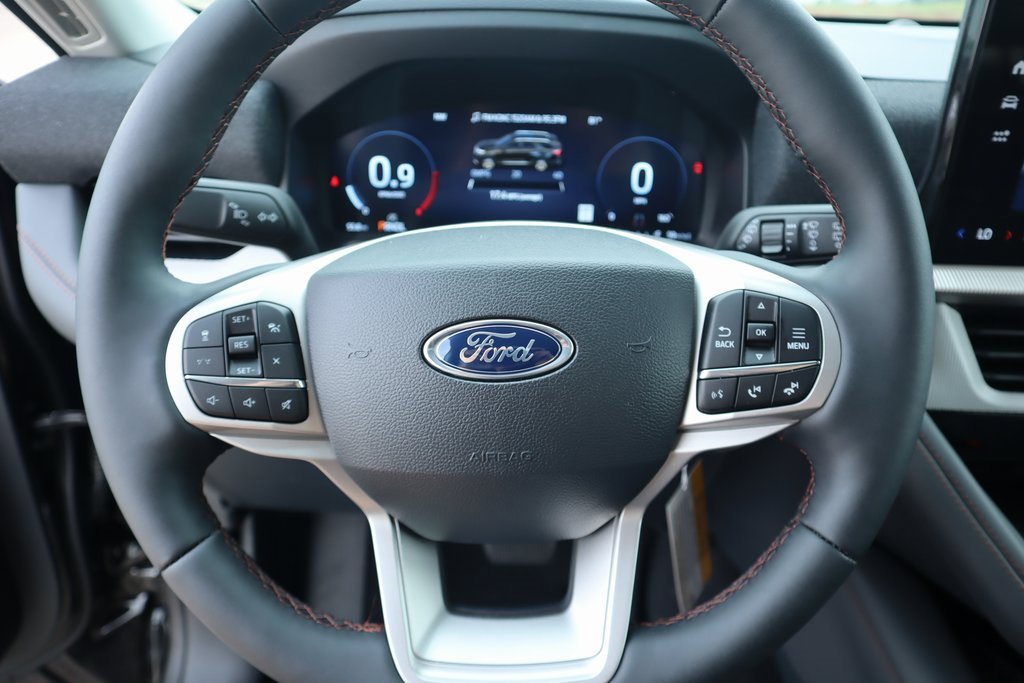 New 2025 Ford Explorer Active w/ Active Comfort Package image 3