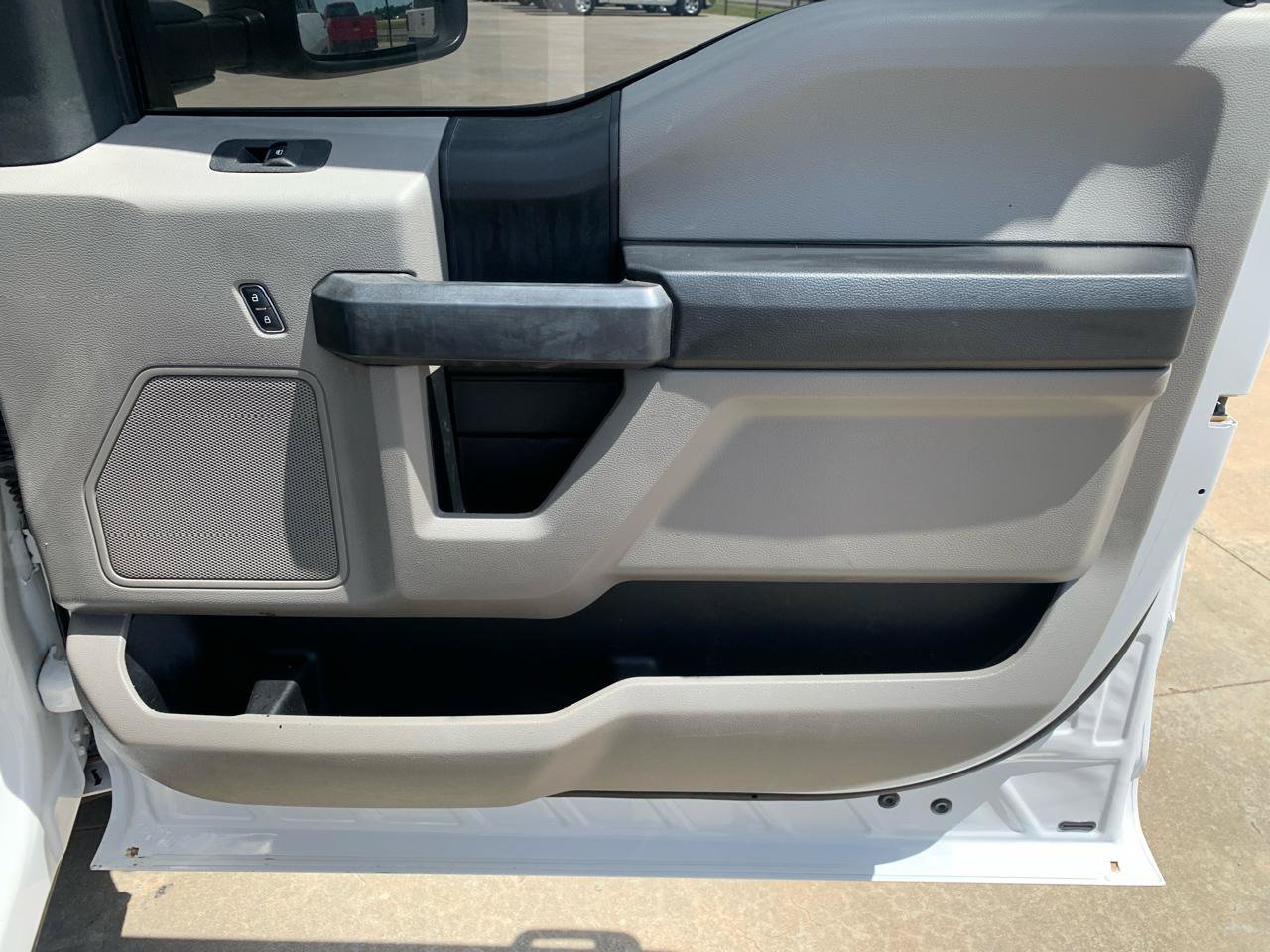 Used 2017 Ford F350 XL w/ Power Equipment Group AWD/4WD image 13