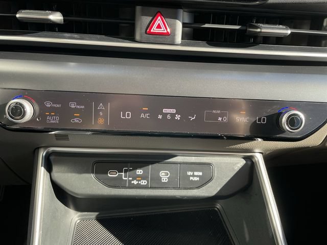 Used 2026 Kia Carnival FWD image 19