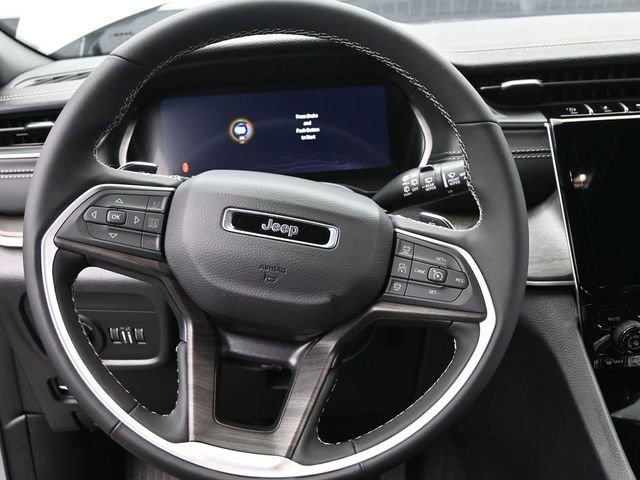 New 2025 Jeep Grand Cherokee L Limited w/ Black Appearance Package image 30