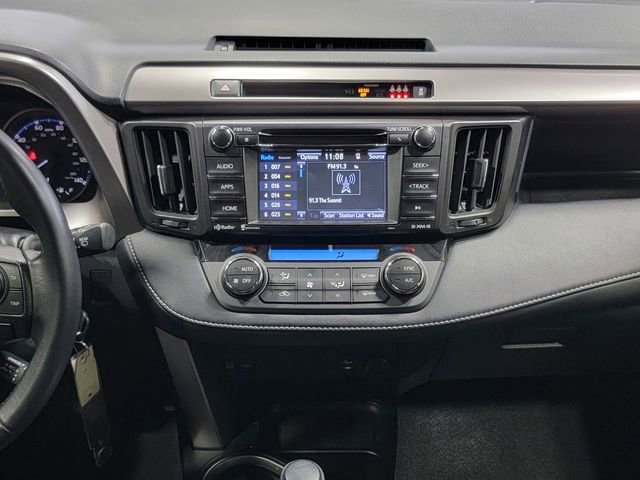 Used 2017 Toyota RAV4 XLE AWD/4WD image 19