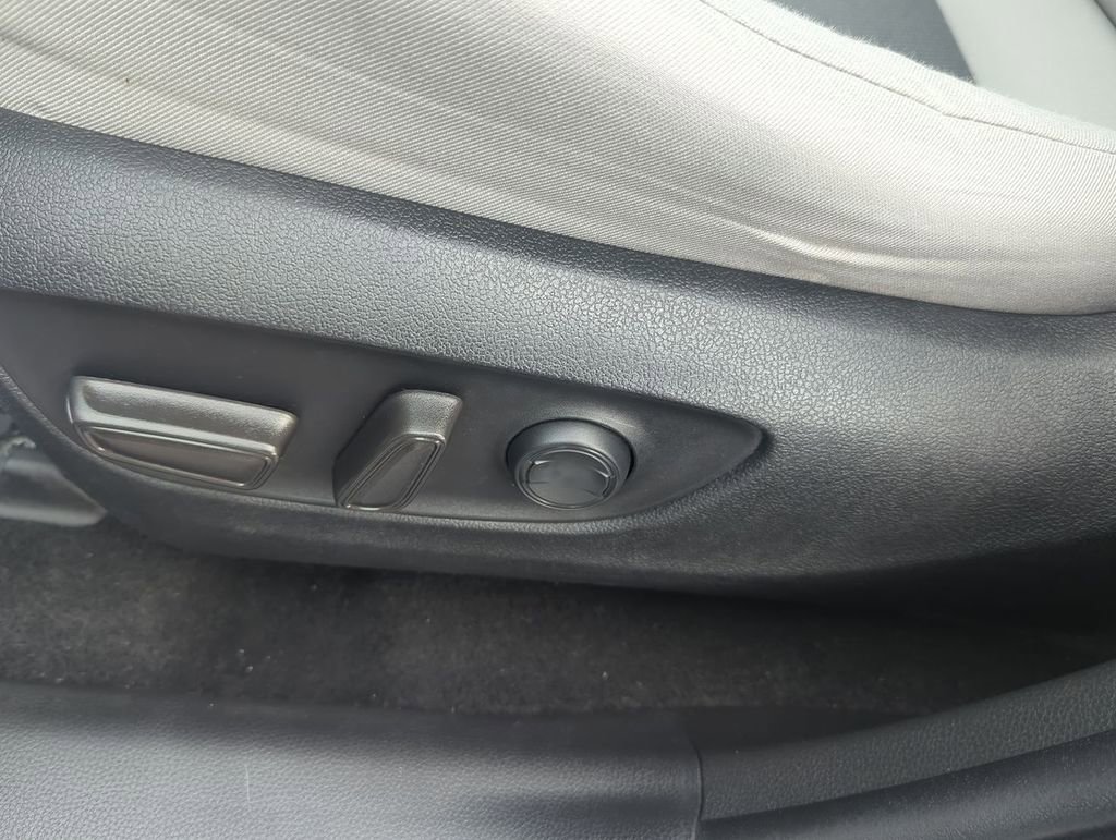 Used 2023 Toyota RAV4 XLE w/ Convenience Package AWD/4WD image 12