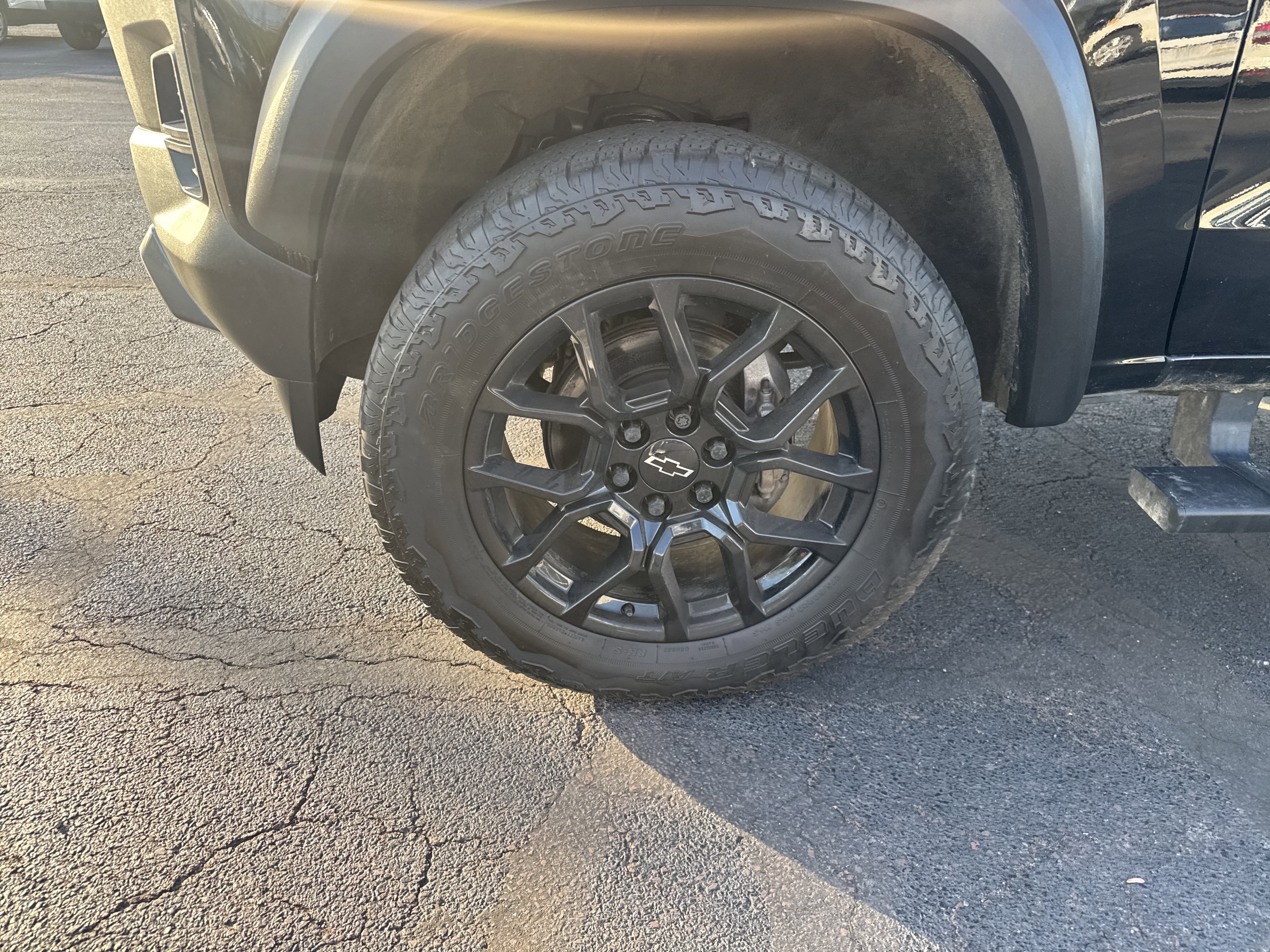 Used 2023 Chevrolet Colorado Trail Boss w/ LPO, Dark Essentials Package AWD/4WD image 7
