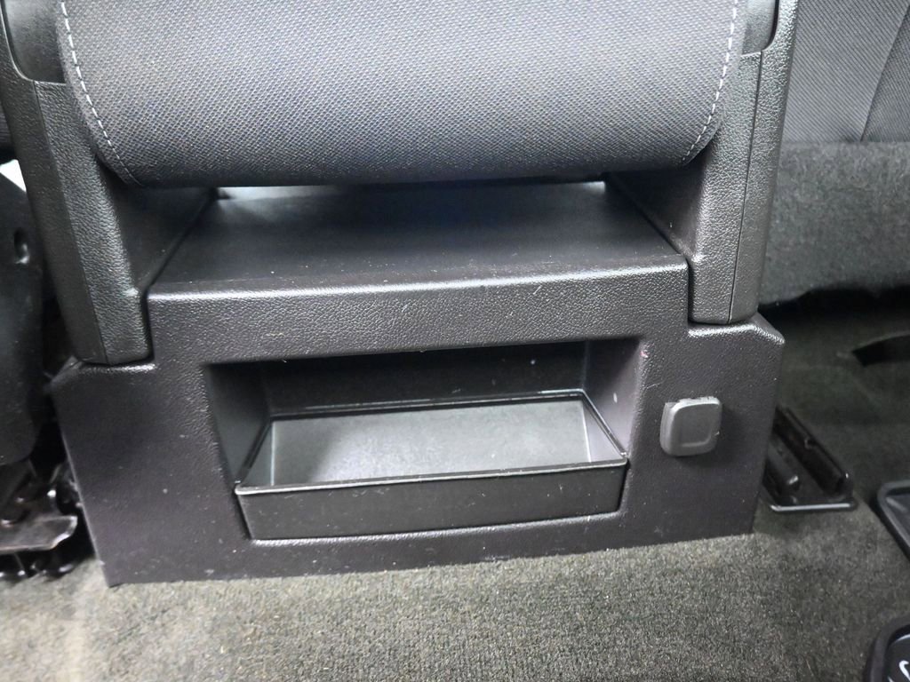 Used 2018 GMC Sierra 1500 SLE w/ SLE Value Package image 33