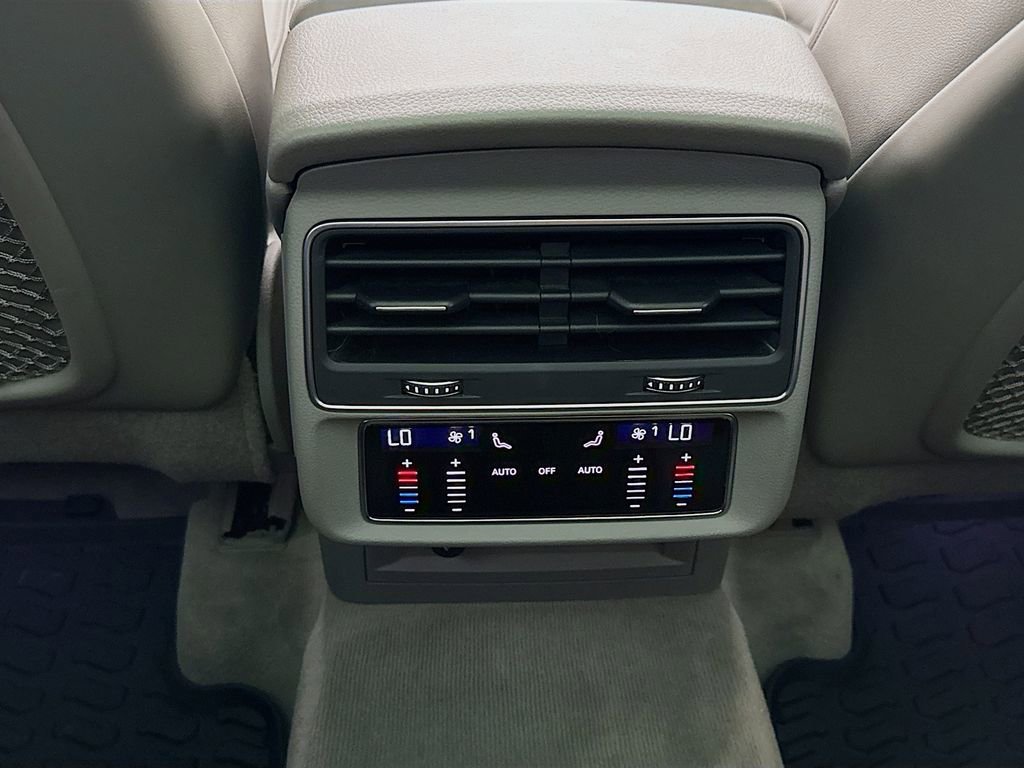 Used 2020 Audi Q7 2.0T Premium Plus w/ Premium Plus Package image 26